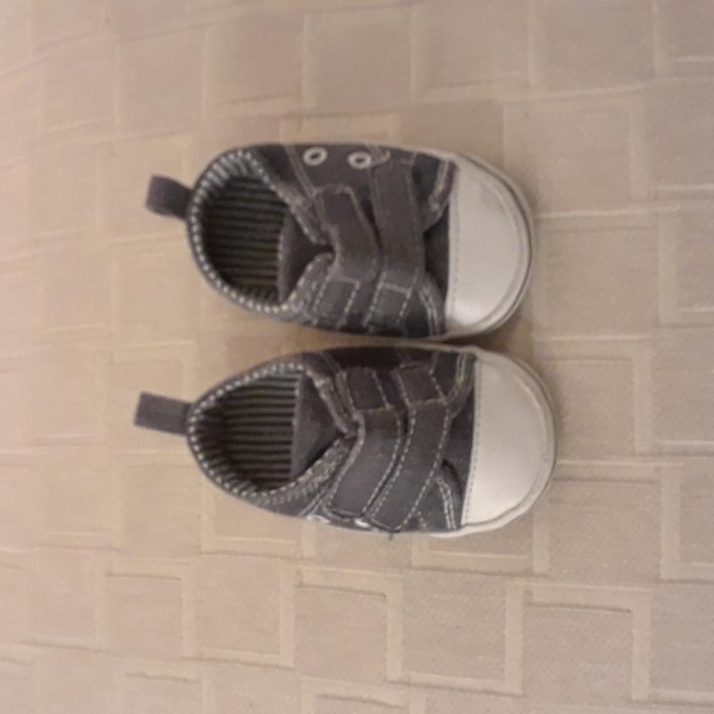 Joe Fresh Gray and White Toddler Sneakers